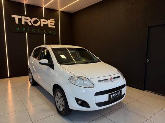 FIAT PALIO 1.0 MPI ATTRACTIVE 8V FLEX 4P MANUAL FIAT PALIO 1.0 MPI ATTRACTIVE 8V FLEX 4P MANUAL